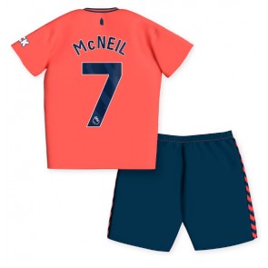 Everton Dwight McNeil #7 Replika Babytøj Udebanesæt Børn 2023-24 Kortærmet (+ Korte bukser)